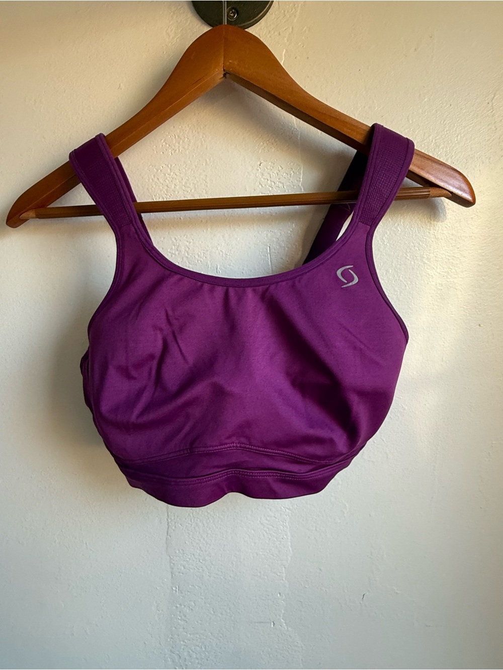 34DD Moving Comfort Maia High-Impact Sports Bra